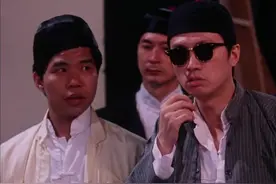 导演穿越到过去，发现自己变成群演，直接了抢主角的戏！视频封面