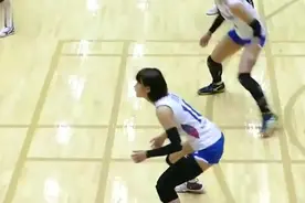 性感瞬间：日本女排选手场上让人尴尬，裁判也不管管视频封面