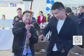 渔具店又出新模式运营，不但卖鱼竿，还能直接在店内体验钓鱼视频封面