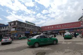 再次坐车贵阳到凯里的火车，但我却不是到凯里