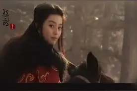 青涩范冰冰和黄海冰斗嘴，高颜值武侠CP，一颦一笑都是风景！视频封面
