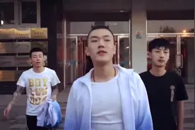 毕业季经典语录，被感动到了视频封面