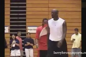 43岁乔丹吊打梅奥，当时OJ-梅奥是全美最佳高中生