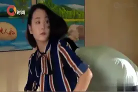 母亲为了女儿学习租了一间学区房，可女儿百般嫌弃：马桶都没有视频封面