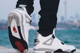Air Jordan 4 “White Cement” 上脚效果预览图片