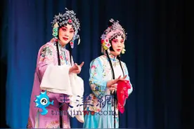 网络预约新媒体订票 正月看演出“文惠卡”最火图片