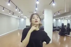 Red Velvet《Rookie》舞蹈练习室版MV视频封面