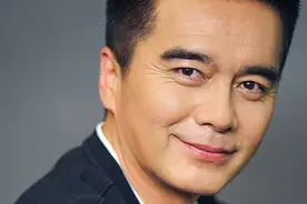 结过四次婚，“祁同伟”许亚军：儿子问我为什么有好几个家视频封面