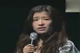 怀孕妻子将丈夫初恋送的玉变卖换了辆新车，出场炫耀：我很开心视频封面