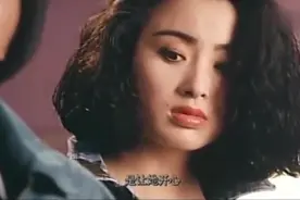 周星驰闯进了张敏的房间，不想为了表格拒绝张敏，真是太搞笑了！视频封面