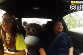 霸气女车手假扮成菜鸟去学车 把教练吓坏了图片