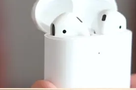 苹果每年赚千亿利润，产品卖出高价，却靠的是中国技术！视频封面