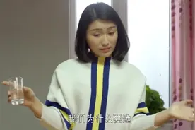 村里美女请客吃饭，目的是给男友拉选票，喝醉后说的没毛病视频封面