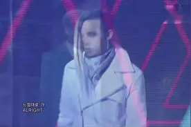 Bigbang七年前《Fantastic baby》现场，权志龙太酷了！视频封面
