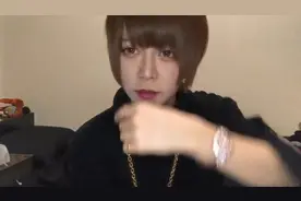 男生素颜和化妆后差距竟然这么大，帅哥都是画出来的啊