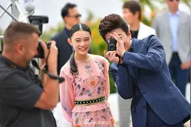 木村拓哉亮相戛纳电影节 搞怪不停发型抢镜图片