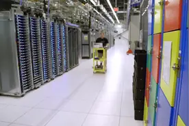 存储全球客户数据的谷歌公司数据中心！伟大科技就在这里！