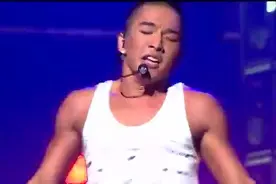 BIGBANG太阳罕见舞台现场 这舞蹈水平简直专业级别视频封面