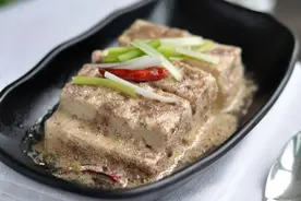 软嫩鲜香：虾酱炖豆腐图片