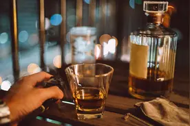 一瓶30年威士忌放30年，会变60年吗？视频封面