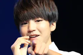 PS教程：大神鼠绘TFBOYS-王俊凯，大写加粗的服！视频封面