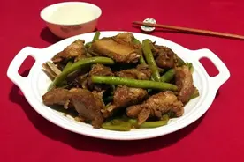 排骨炖豆角的做法图片