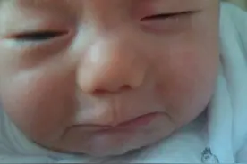 丑翻了的宝宝表情。没有最丑，只有更丑！图片