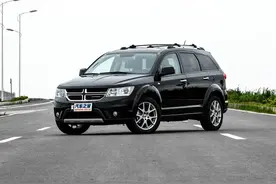 美系7座家用SUV典范:道奇酷威实在太霸气图片