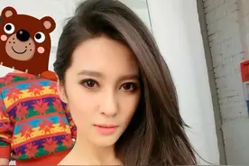 甩了王思聪易建联的钟鹿纯携刘晓宇泰国度假图片