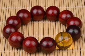 这些手串对养生有多大作用，看完你会爱上文玩！图片