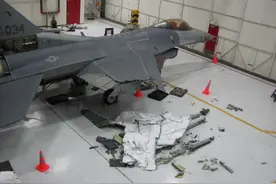 F-16C机翼被撞掉一半，会发生什么情况？图片