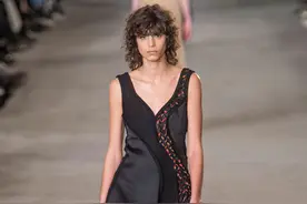Boss大秀Jason Wu用曲线打造性感女强人图片