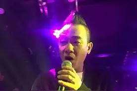 陈小春现身常德为酒吧站台 3首歌嗨翻全场图片
