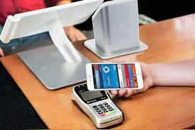 Apple Pay服务器崩溃！真爱粉：没事，后半夜估计可以了图片