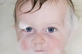 搞定宝宝洗澡难题，新手麻麻段位提升看这里图片