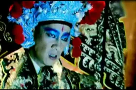 都说陈小春和黄贯中长得很像，原来黄贯中还给陈小春写过歌视频封面