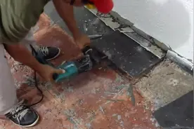 撬地砖不带这么好的电动工具怎么行？用起来太方便了