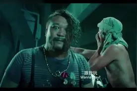 最爆笑的“雕像”就是，你动我也动，你不动我还动，大叔你智商呢视频封面