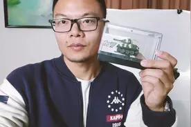 可以直接塞进衣服口袋？让你中毒的超级迷你Q版T34遥控坦克！视频封面