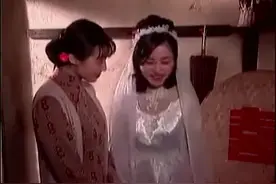 女孩结婚当天要踢下尿桶 新媳妇笑了这是什么礼俗视频封面