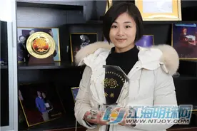 中国杂技金菊奖得主丁洋：创造魔术界的南通传奇图片