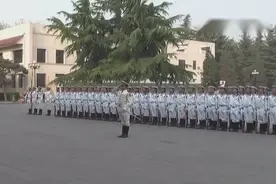 实拍海军仪仗队训练视频封面