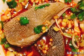 用价值三百万的24K纯金锅煮火锅