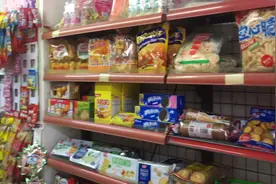 大莫萍萍：路边灰尘太多，每天都要扫灰尘，不扫新的都变旧了