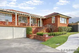 悉尼华人区eastwood房价涨幅飞速，169万澳币拿下这套三房。视频封面