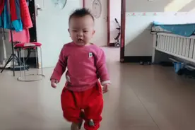 宝宝的开裆裤变闭裆裤，冬天更暖和，妈妈更放心视频封面