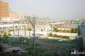 正在扩建中的商丘高铁站视频封面