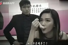 表面沉稳冷静，其内心慌的一匹！