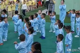 深圳市龙岗区振业峦山谷幼儿园，宝贝们在做早操!视频封面