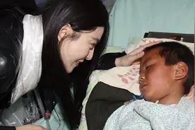 范冰冰现身西藏做公益已坚持8年 获大赞：就算是假的也救人了视频封面